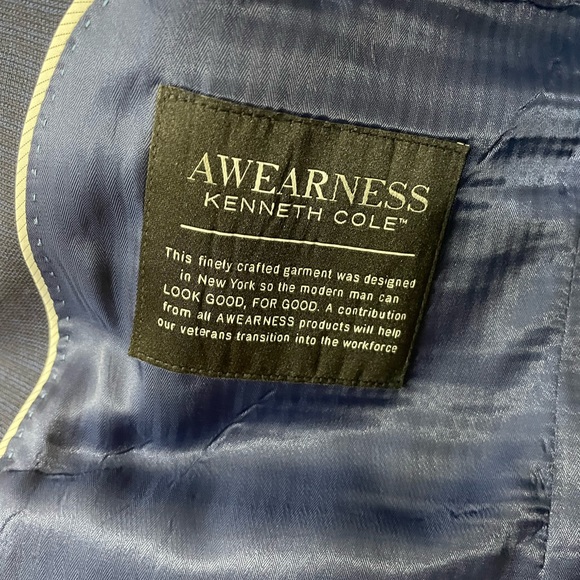 Kenneth Cole Awareness Suit Checker Blue: Jacket 44R/Pants 38 waist - Picture 3 of 10